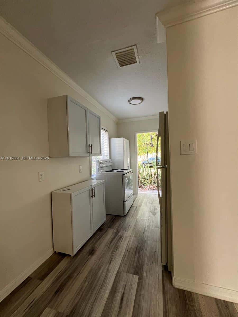 915 N 19th Ave, Hollywood, FL 33020 photo 3