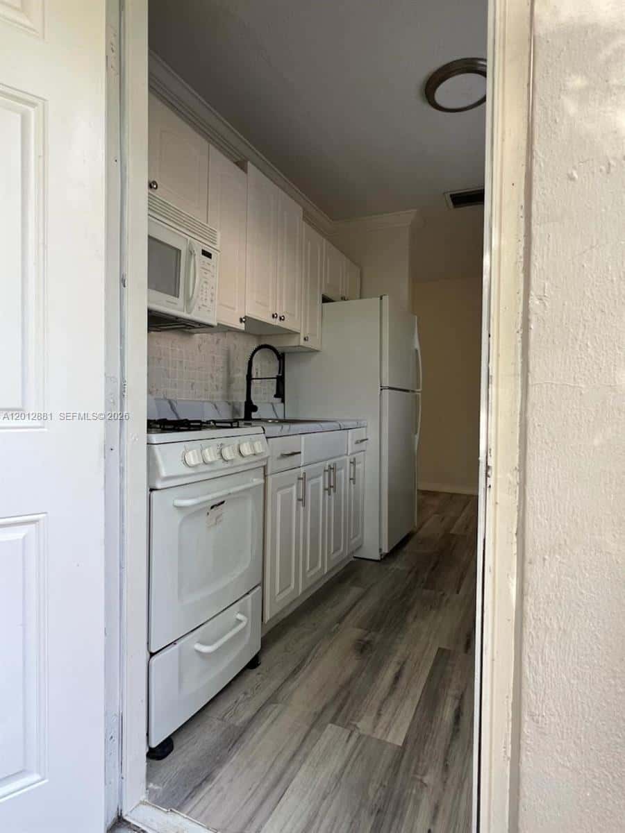 915 N 19th Ave, Hollywood, FL 33020 photo 5