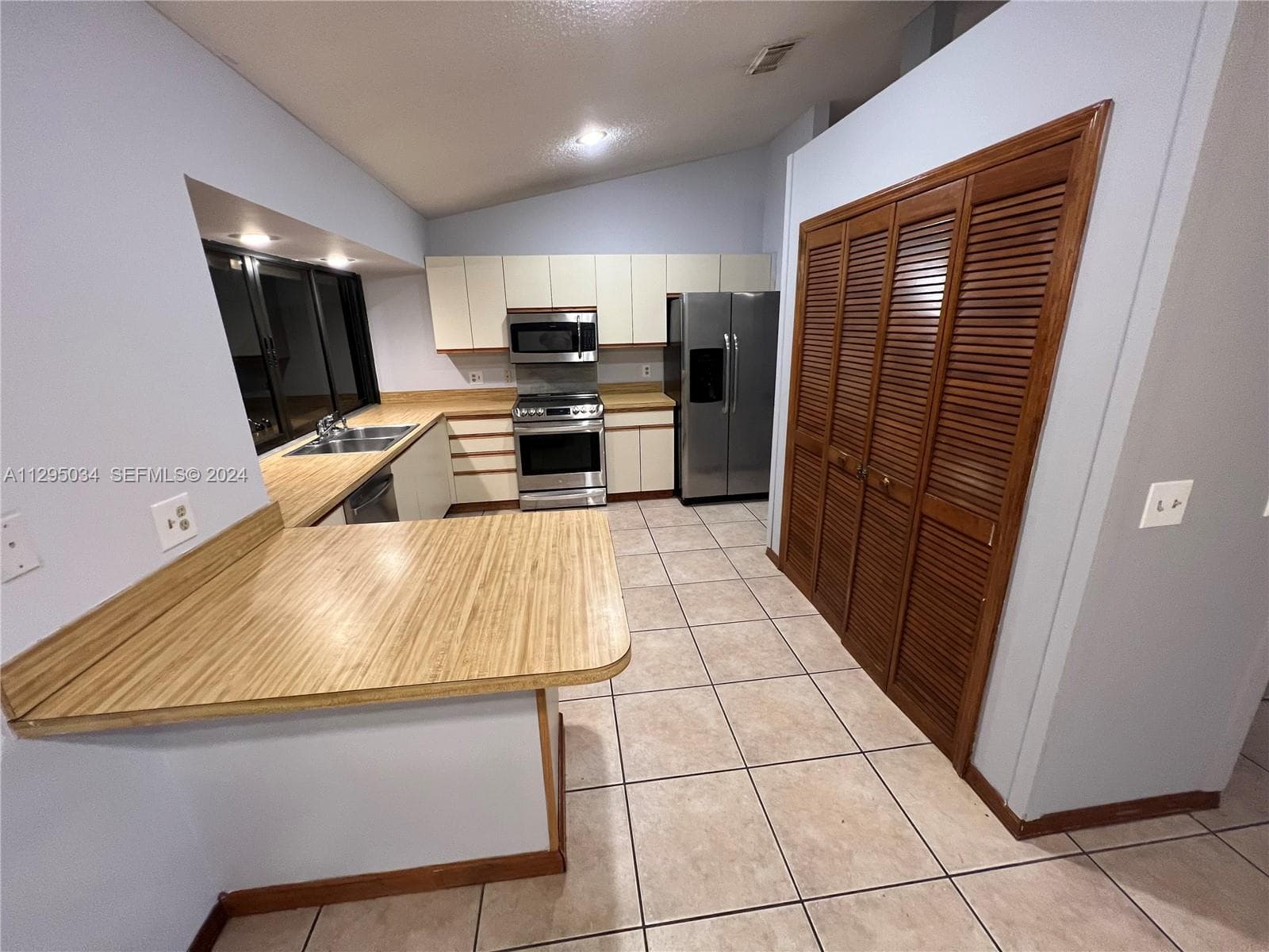 1921 SW Hickock Ter, Port St. Lucie, FL 34953 photo 6