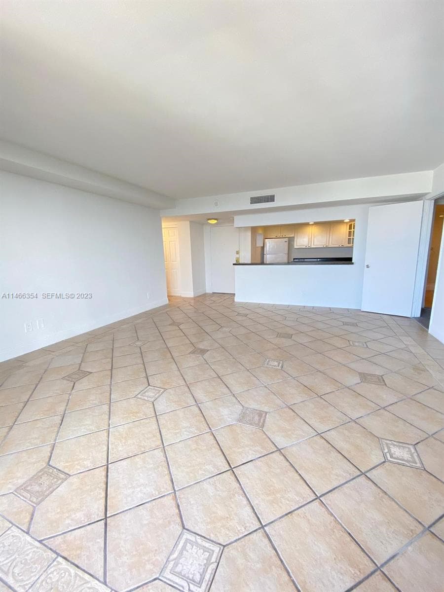13499 Biscayne Blvd # 1505, North Miami, FL 33181 photo 6