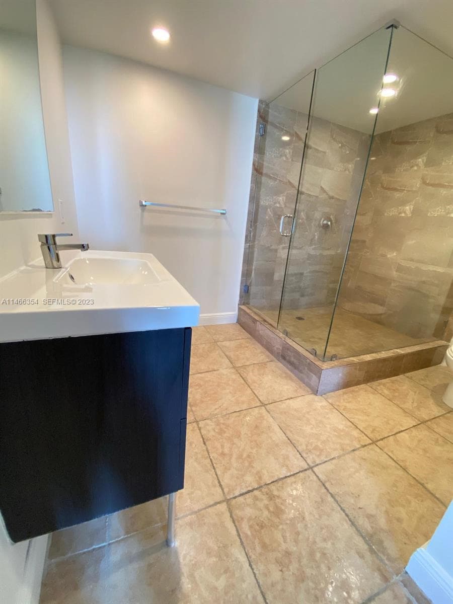 13499 Biscayne Blvd # 1505, North Miami, FL 33181 photo 13