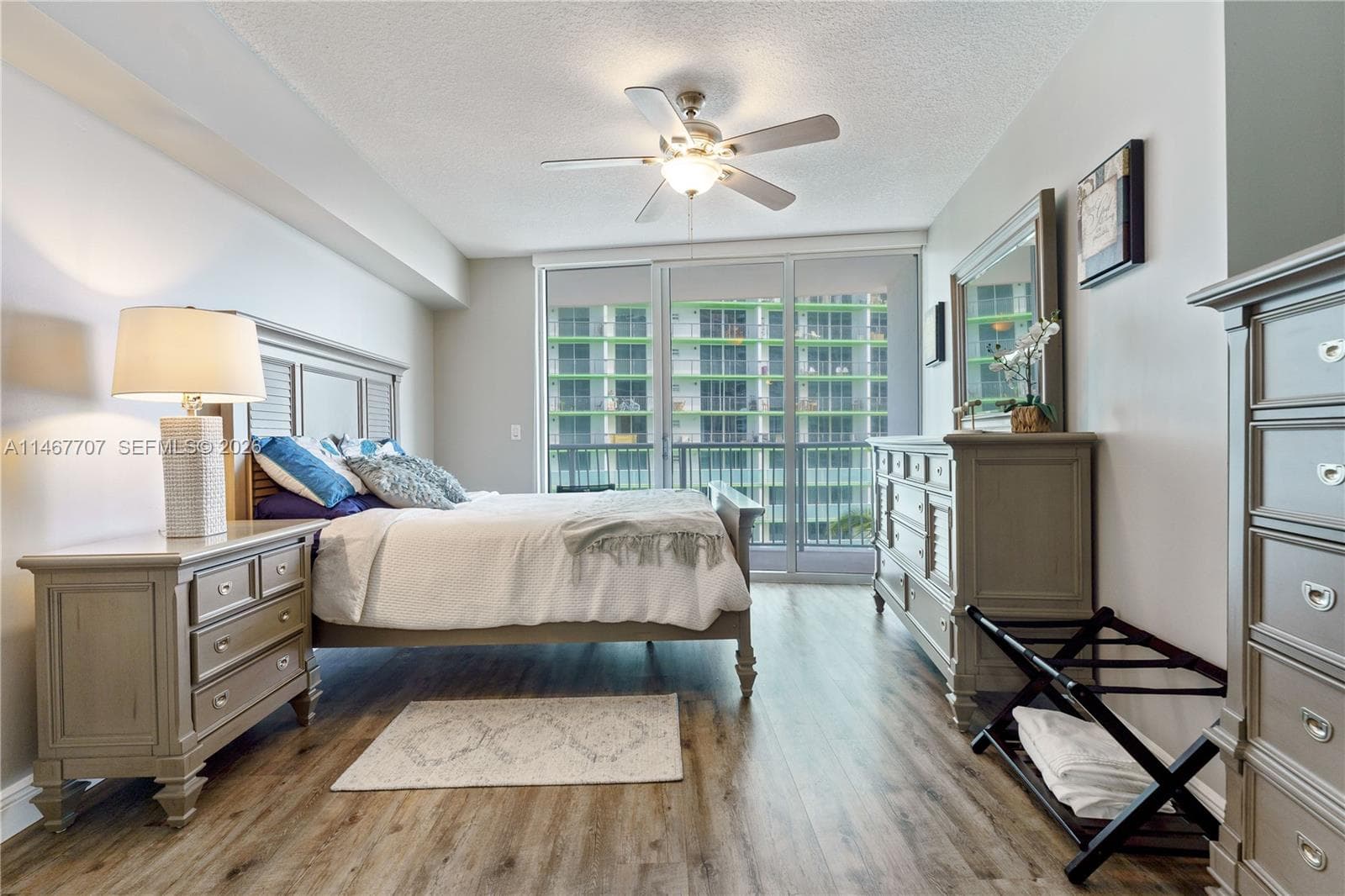 1750 N Bayshore Dr # 1405, Miami, FL 33132 photo 6