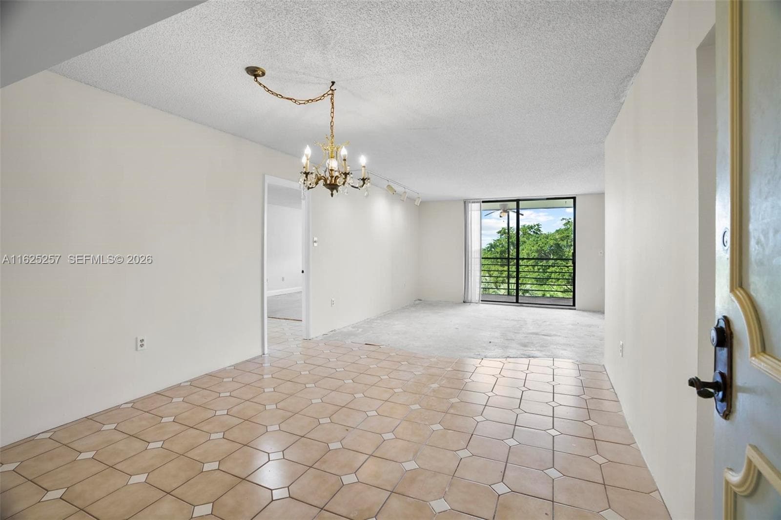 1000 Saint Charles Pl # 522, Pembroke Pines, FL 33026 photo 6