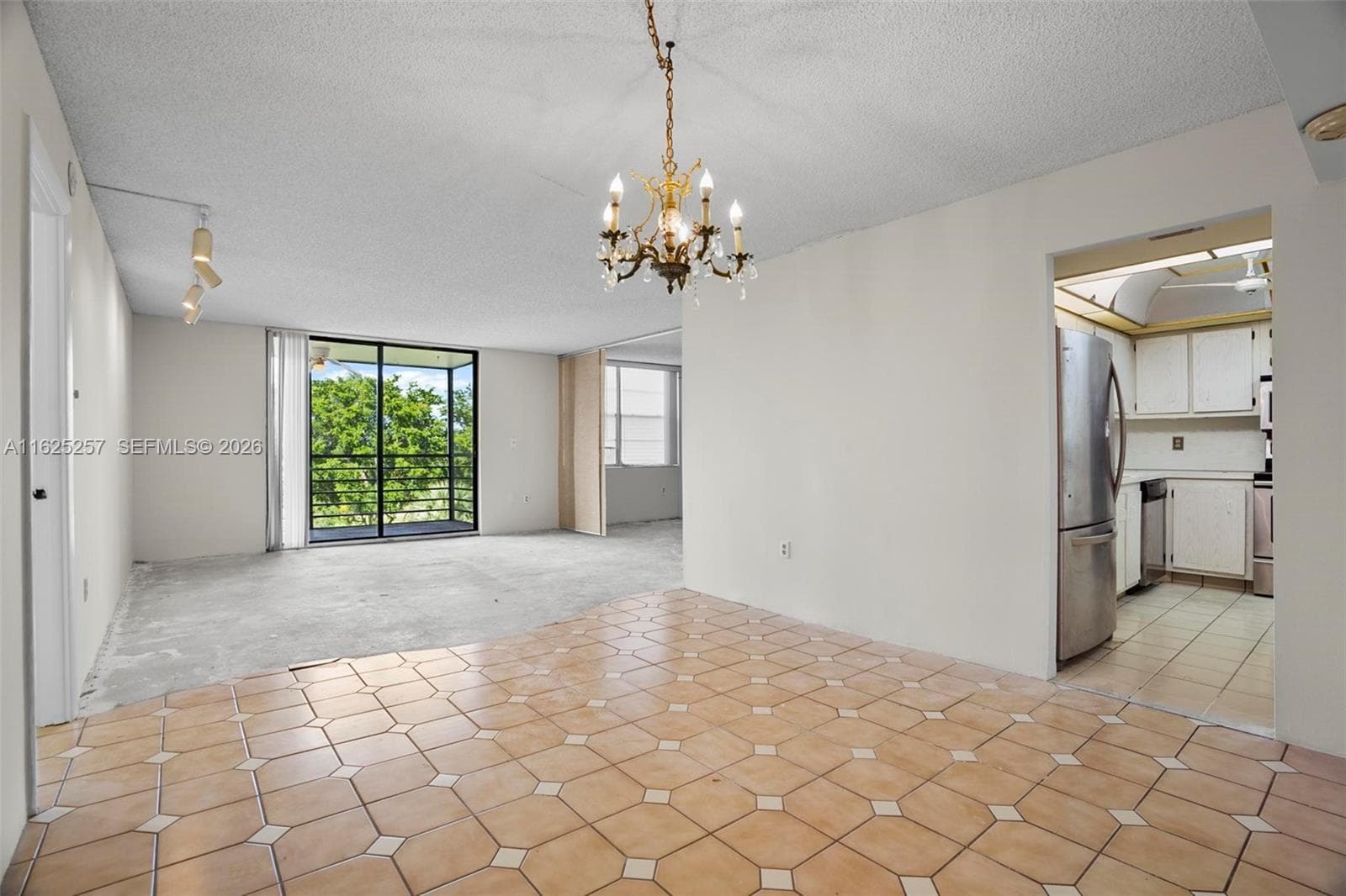 1000 Saint Charles Pl # 522, Pembroke Pines, FL 33026 photo 9