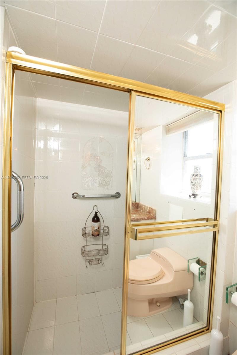 6039 Collins Ave # 1728, Miami Beach, FL 33140 photo 9