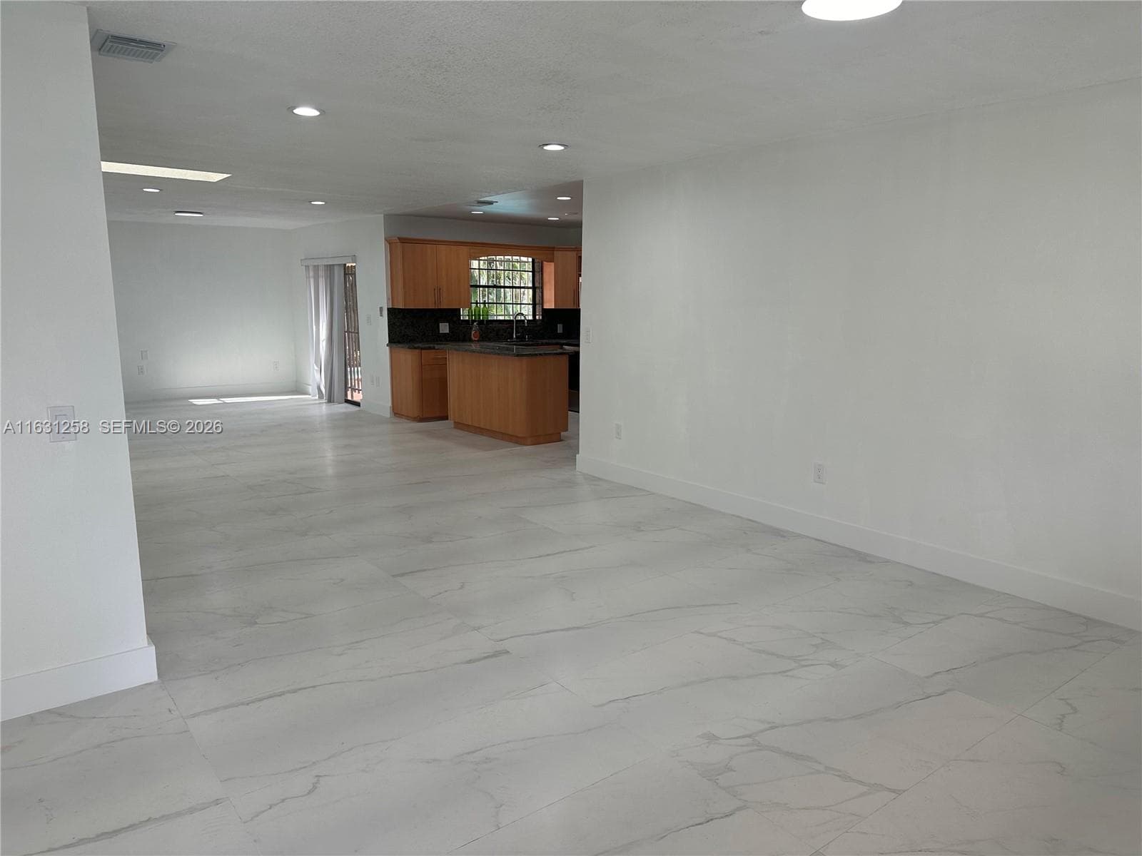 324 E 34th St, Hialeah, FL 33013 photo 6