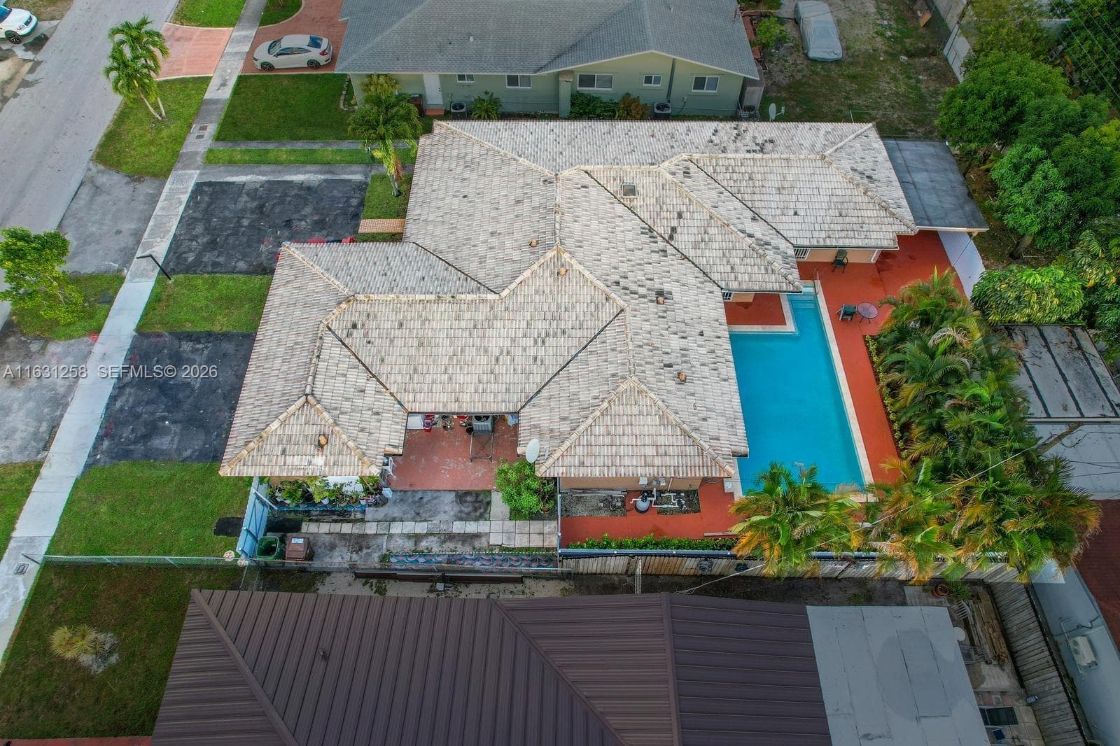 324 E 34th St, Hialeah, FL 33013 photo 3