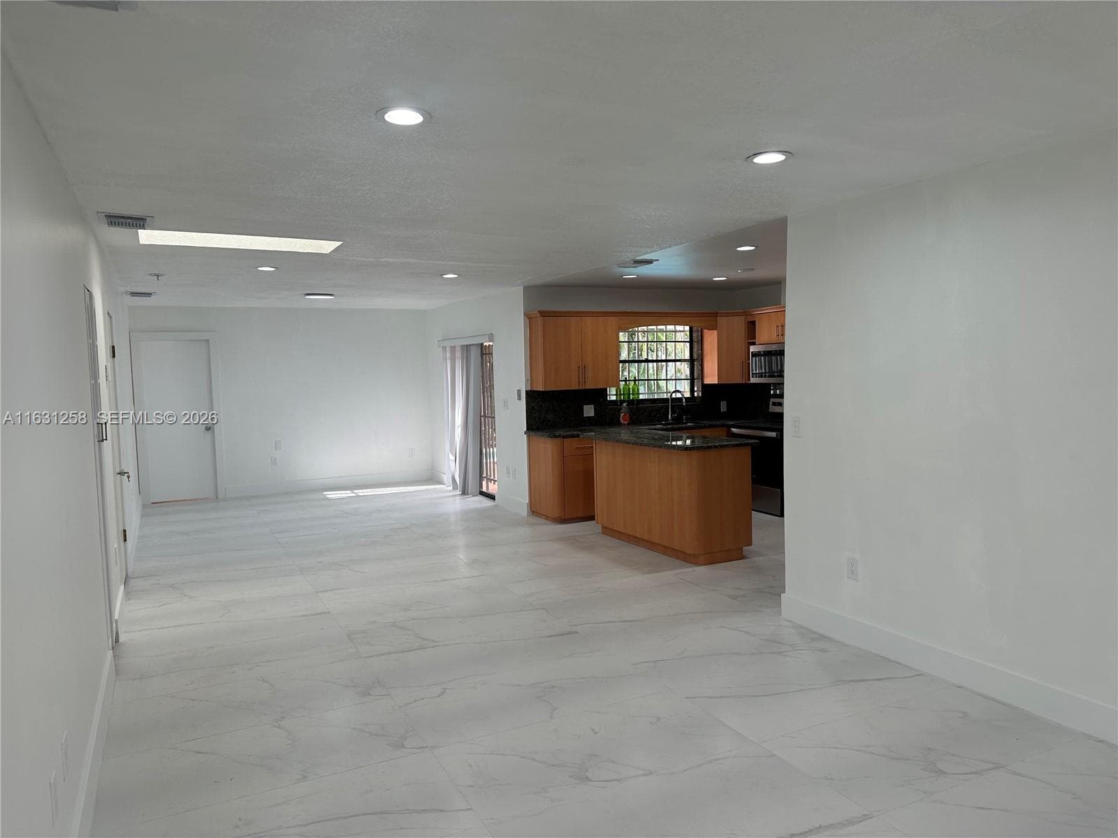 324 E 34th St, Hialeah, FL 33013 photo 9