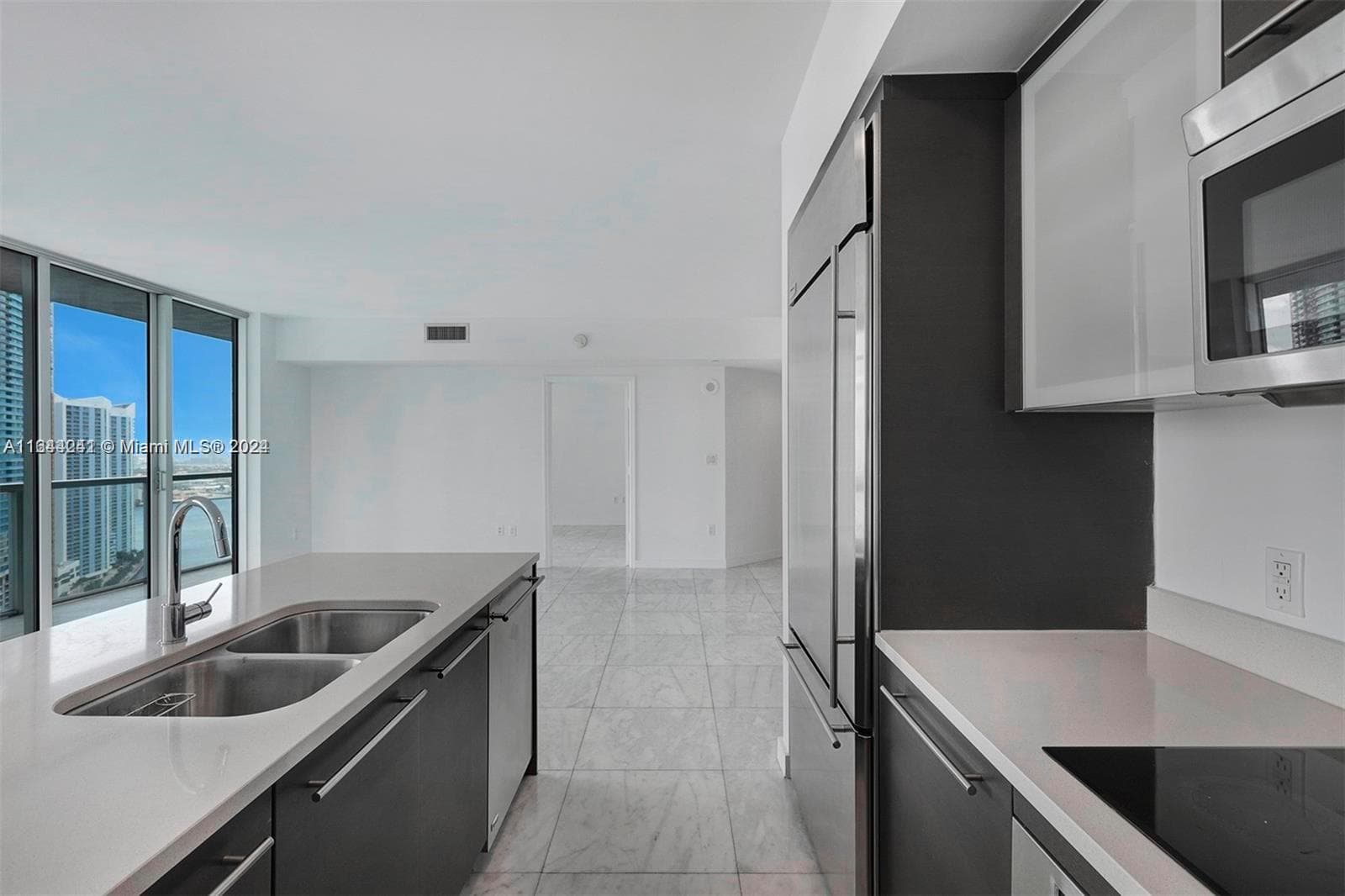 55 SE 6th St # 3401, Miami, FL 33131 photo 6