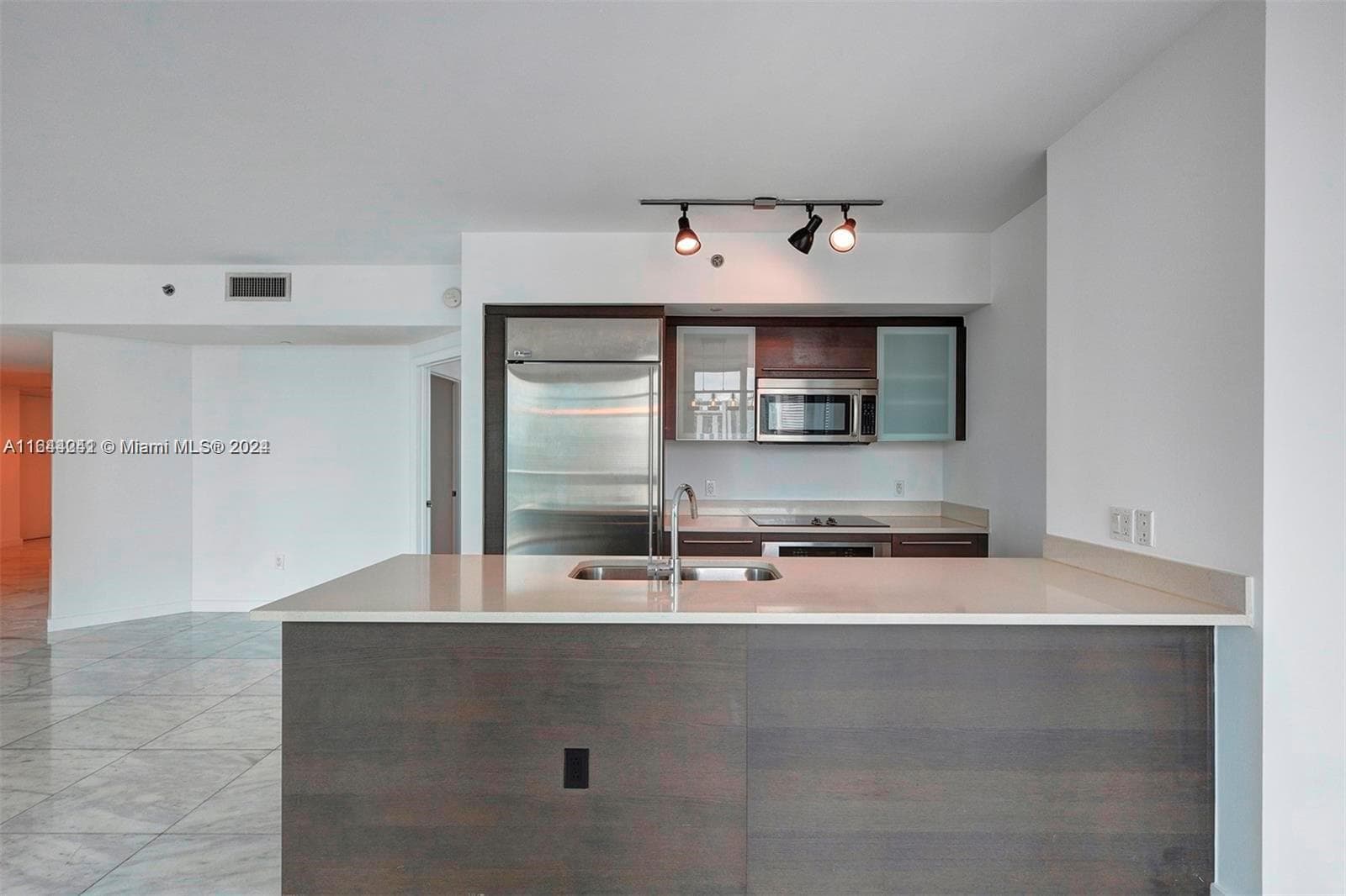 55 SE 6th St # 3401, Miami, FL 33131 photo 8