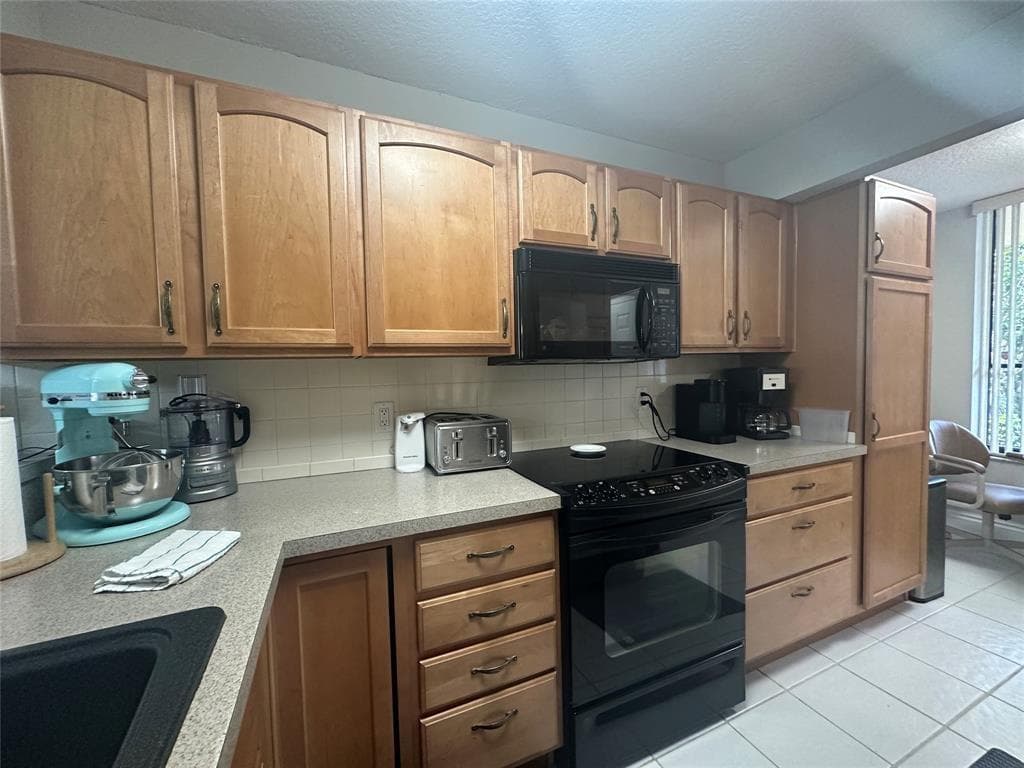 5609 Coral Lake # 109, Margate, FL 33063 photo 9
