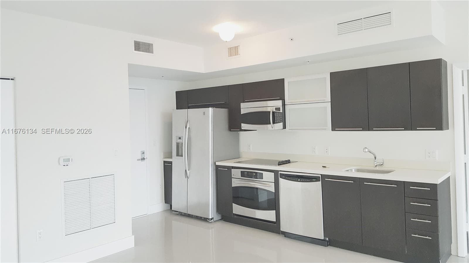 90 SW 3 ST # 3210, Miami, FL 33130 photo 8