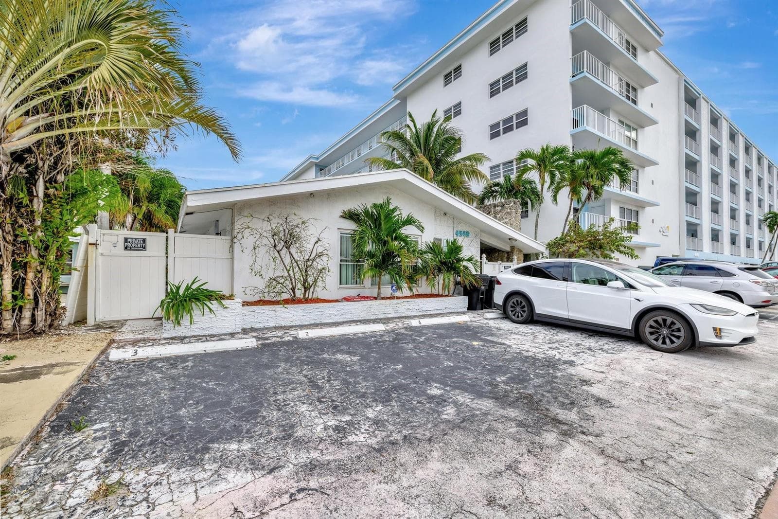 4548 N Ocean, Lauderdale By The Sea, FL 33313 photo 2