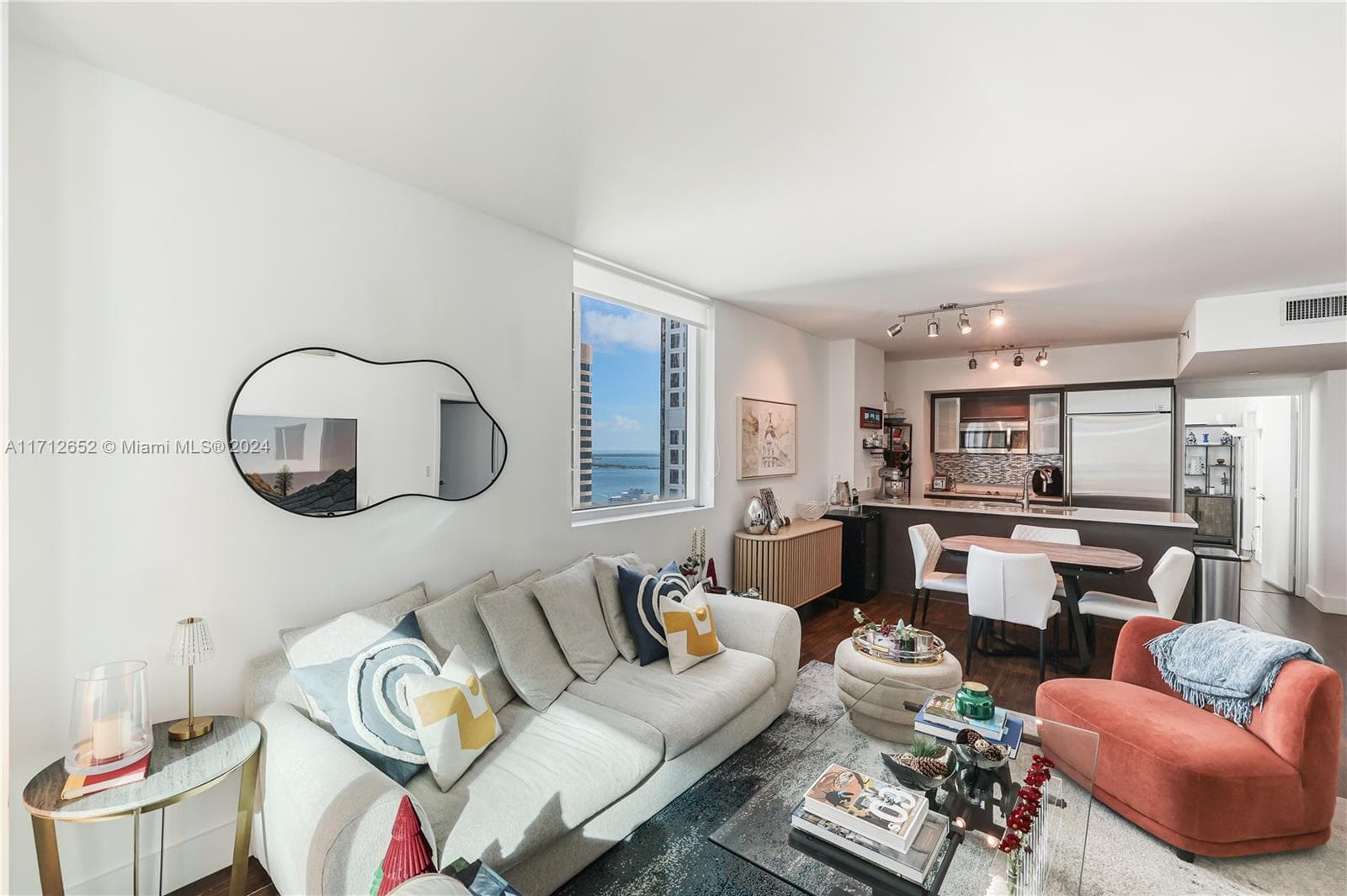 55 SE 6th St # 3407, Miami, FL 33131 photo 7