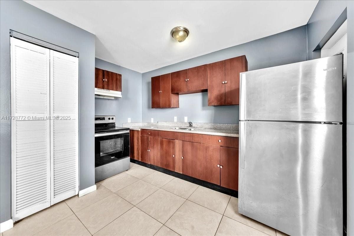 365 NW 8th St # 211, Miami, FL 33136 photo 2