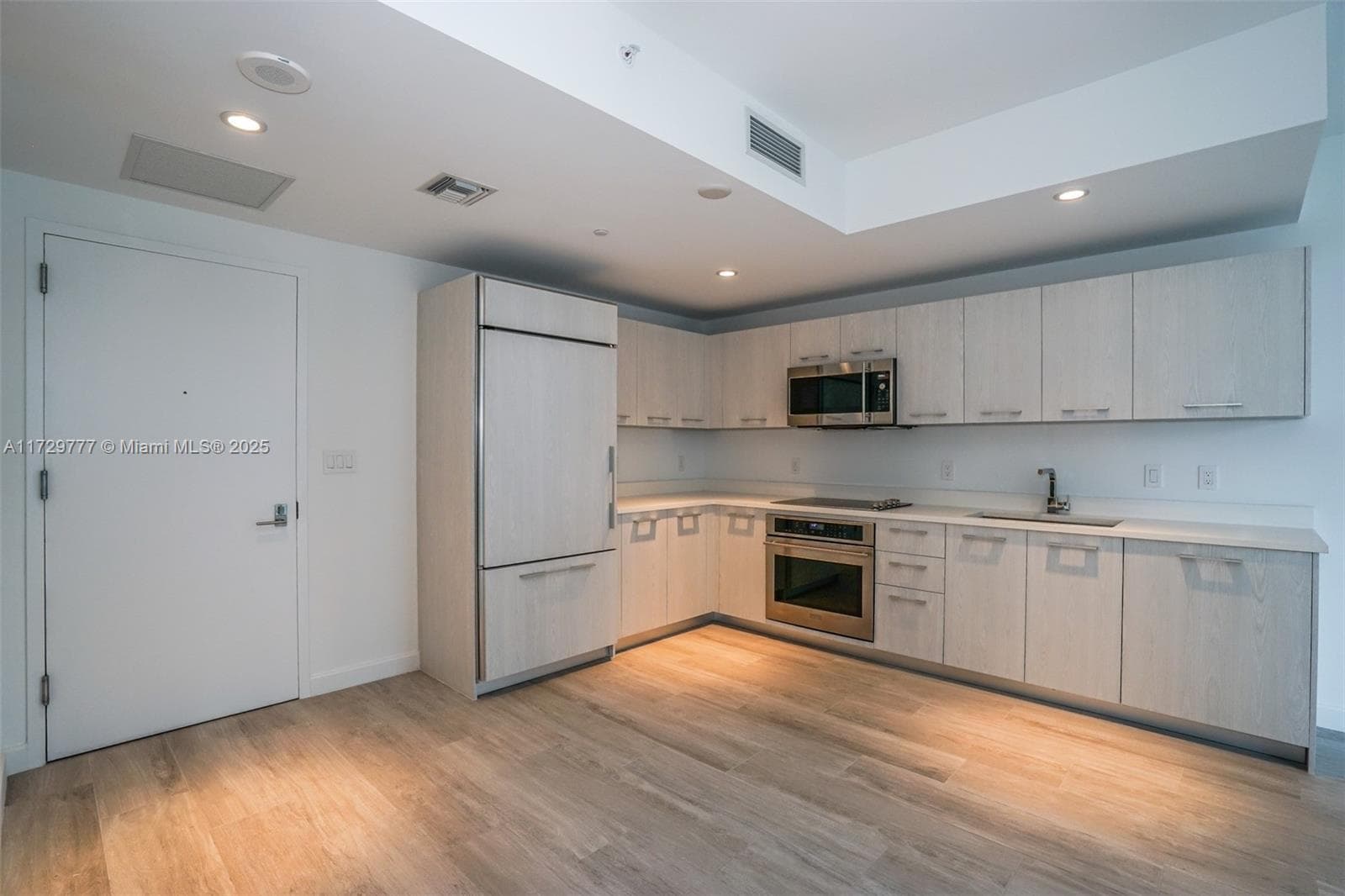 55 SW 9 Street # 1407, Miami, FL 33130 photo 5