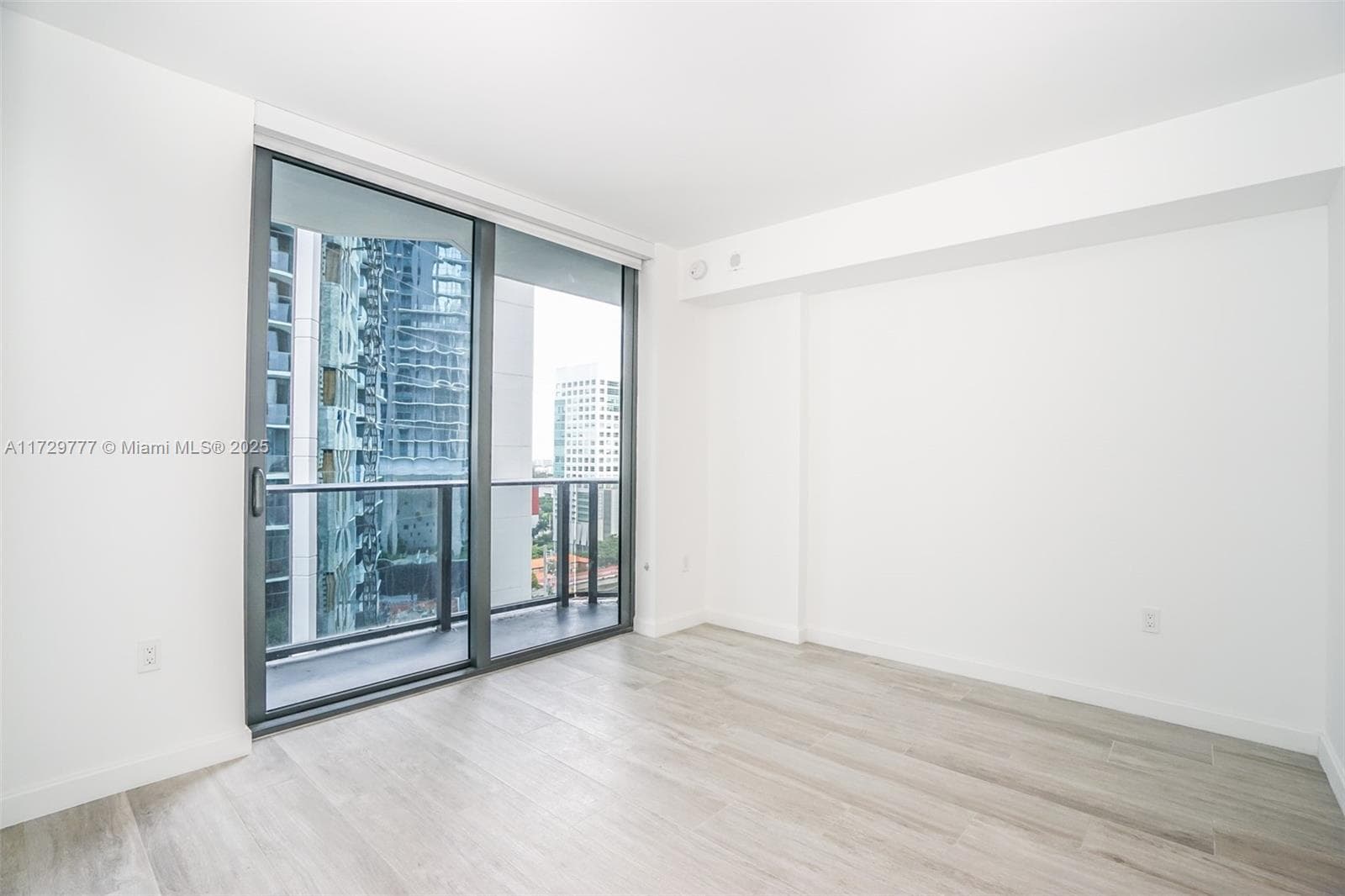 55 SW 9 Street # 1407, Miami, FL 33130 photo 10