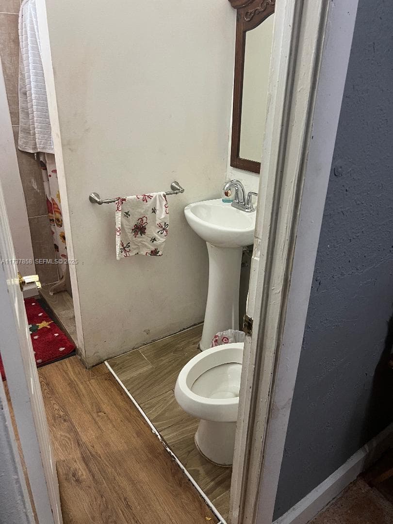2381 NE 137 ST, North Miami Beach, FL 33181 photo 7