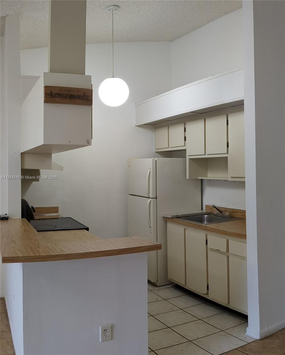 917 NE 199th St # 206, Miami, FL 33179 photo 7