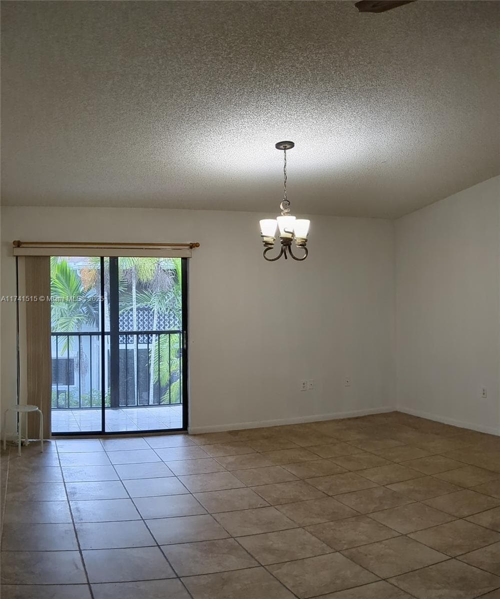 917 NE 199th St # 206, Miami, FL 33179 photo 10