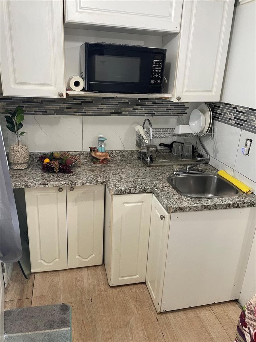 8670 SW 18th Court, Davie, FL 33324 photo 6