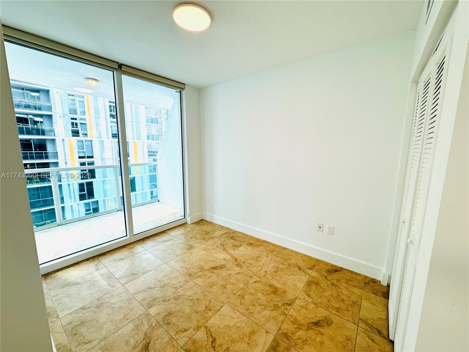41 SE 5th St # 808, Miami, FL 33131 photo 6