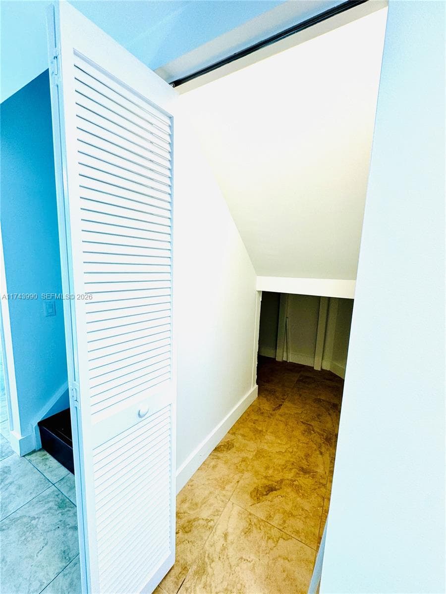 41 SE 5th St # 808, Miami, FL 33131 photo 13
