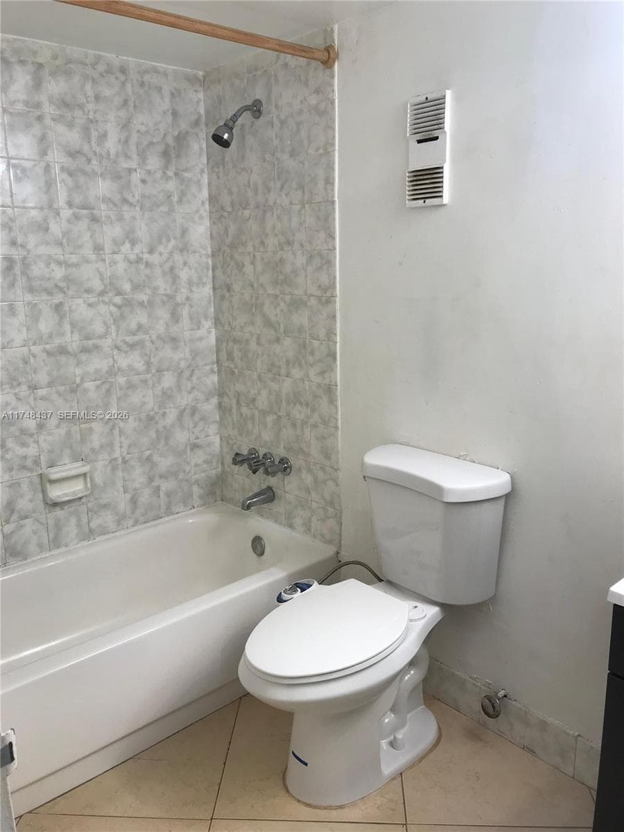 16950 W Dixie Hwy A631 Hwy # 631, North Miami Beach, FL 33160 photo 13