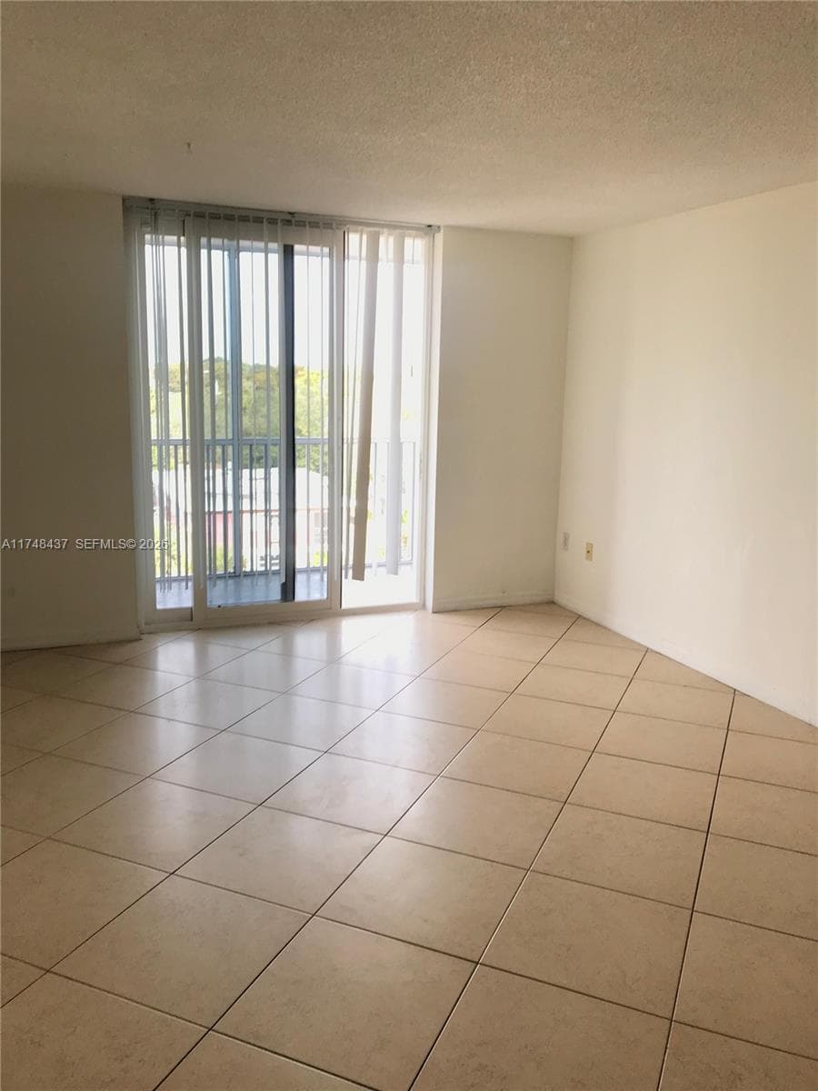 16950 W Dixie Hwy A631 Hwy # 631, North Miami Beach, FL 33160 photo 8