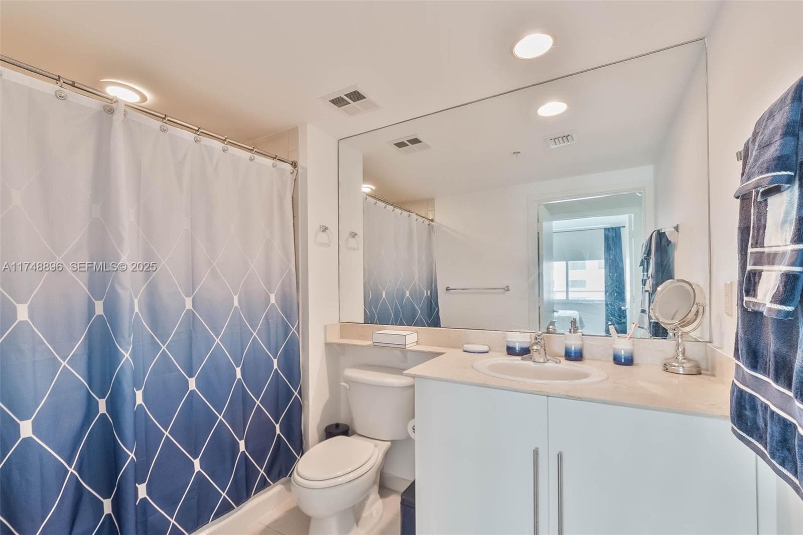 335 S Biscayne Blvd # 2402, Miami, FL 33131 photo 12