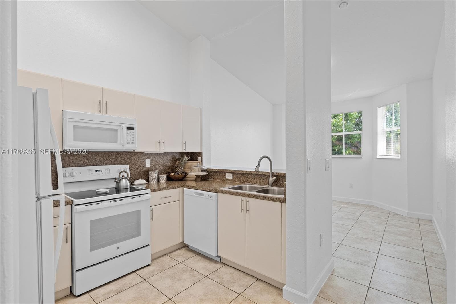 2731 SE 17th Ave # 211, Homestead, FL 33035 photo 9