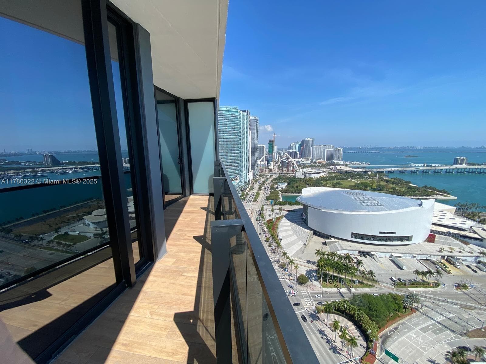 398 NE 5th St # 2910, Miami, FL 33132 photo 12