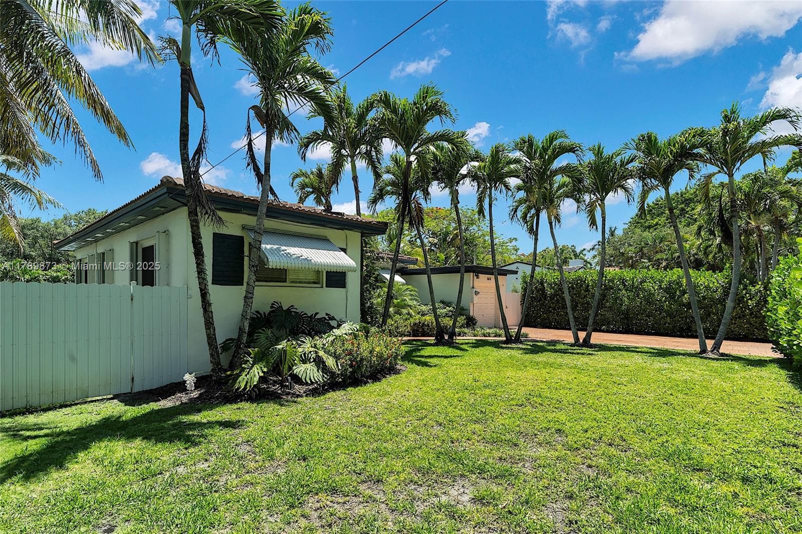 660 NE 121st St # 660, Biscayne Park, FL 33161 photo 13