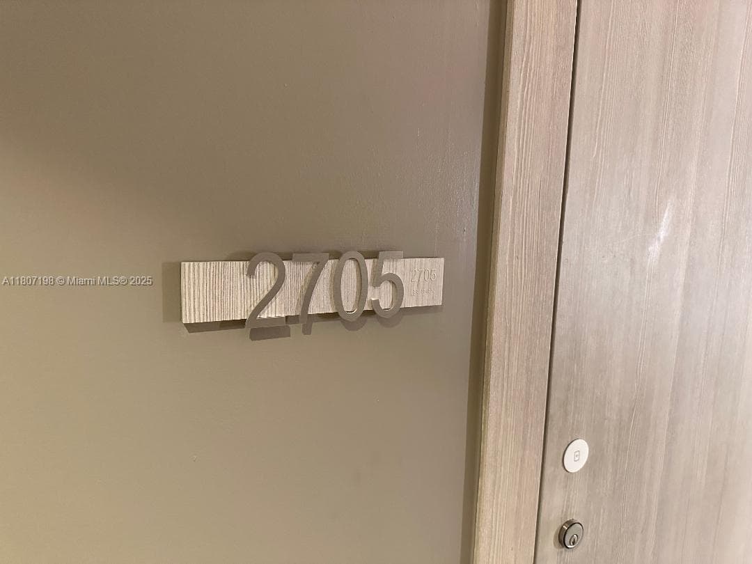 1000 Brickell Plz # 2705, Miami, FL 33131 photo 10