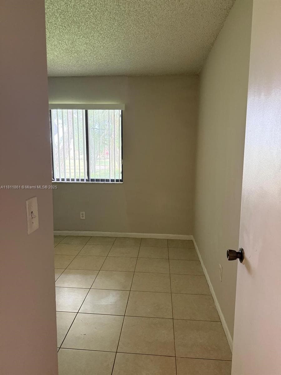 6023 10th Ave N # 215, Green Acres, FL 33463 photo 9