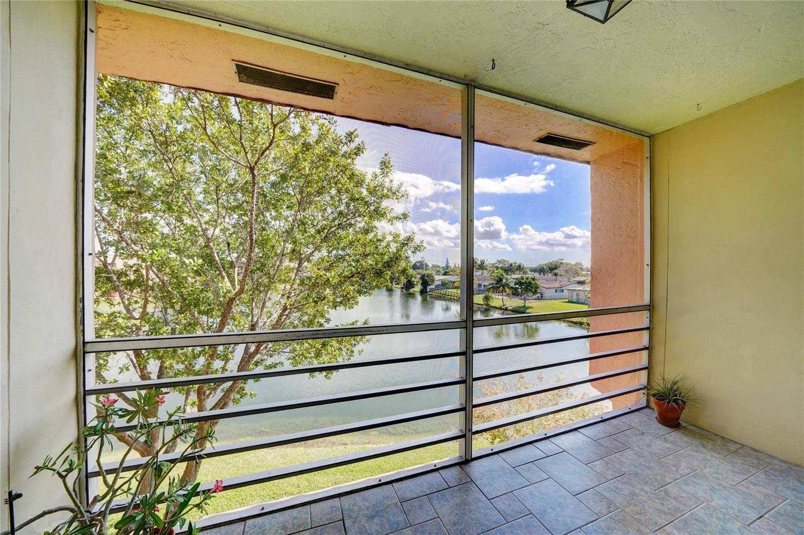 9440 Sunrise Lakes Boulevard # 312, Sunrise, FL 33322 photo 7