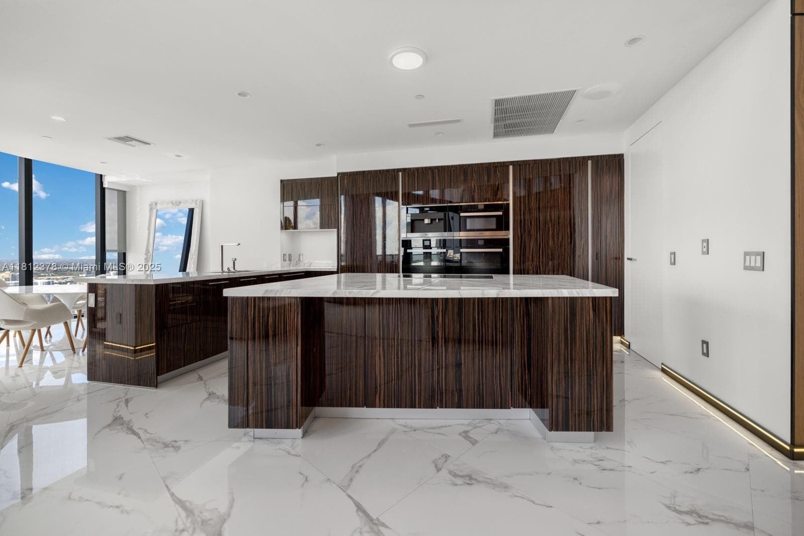 18555 Collins Ave # 4603, Sunny Isles Beach, FL 33160 photo 9