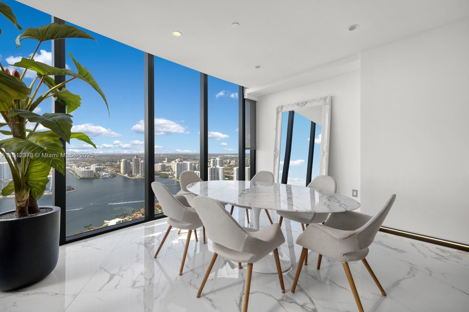 18555 Collins Ave # 4603, Sunny Isles Beach, FL 33160 photo 11