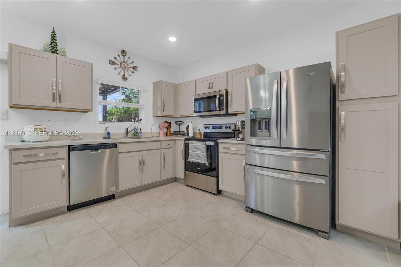 504 NE 1st Dr, Florida City, FL 33034 photo 7