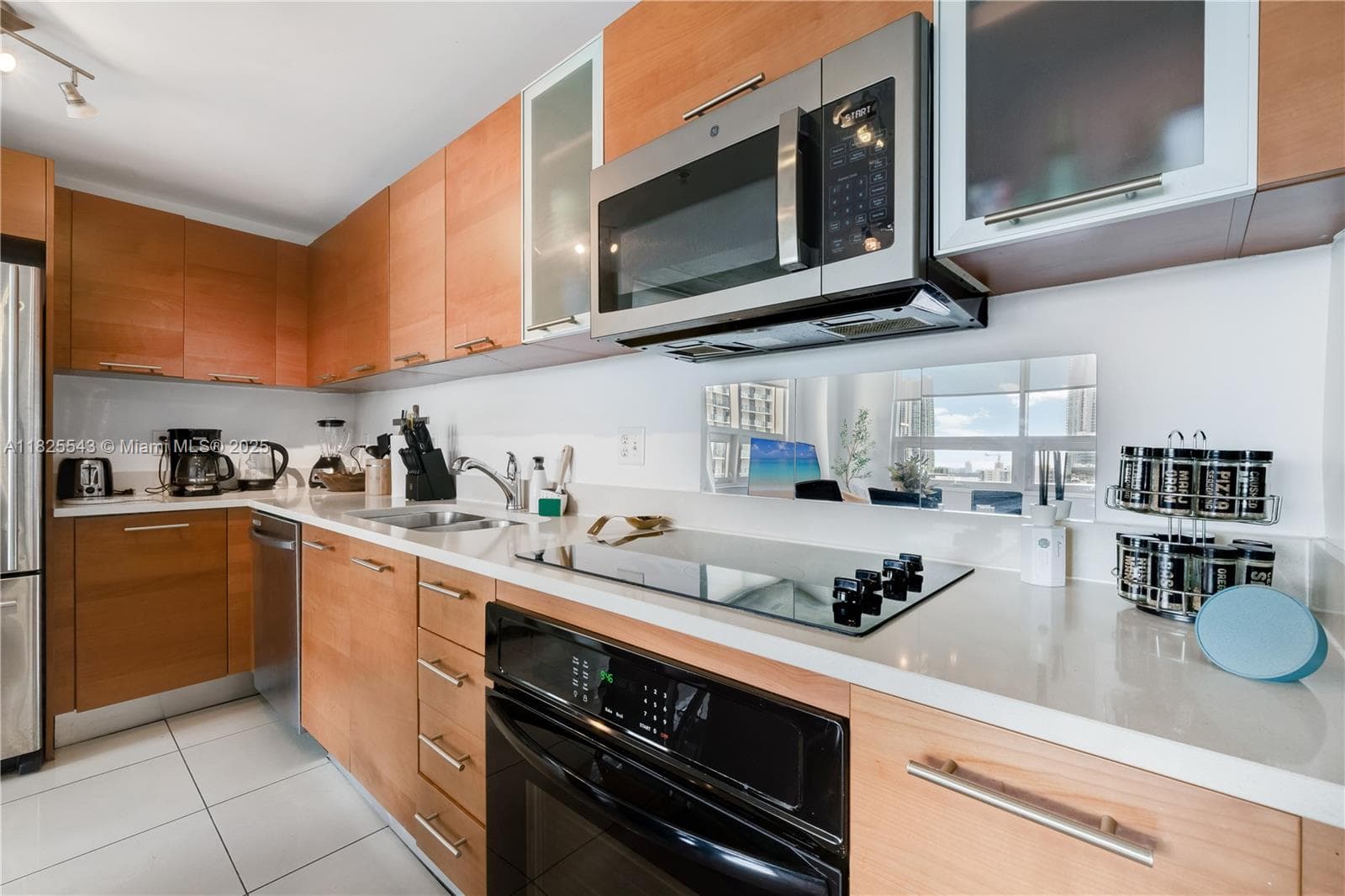 3250 NE 1st Ave # 1016, Miami, FL 33137 photo 9