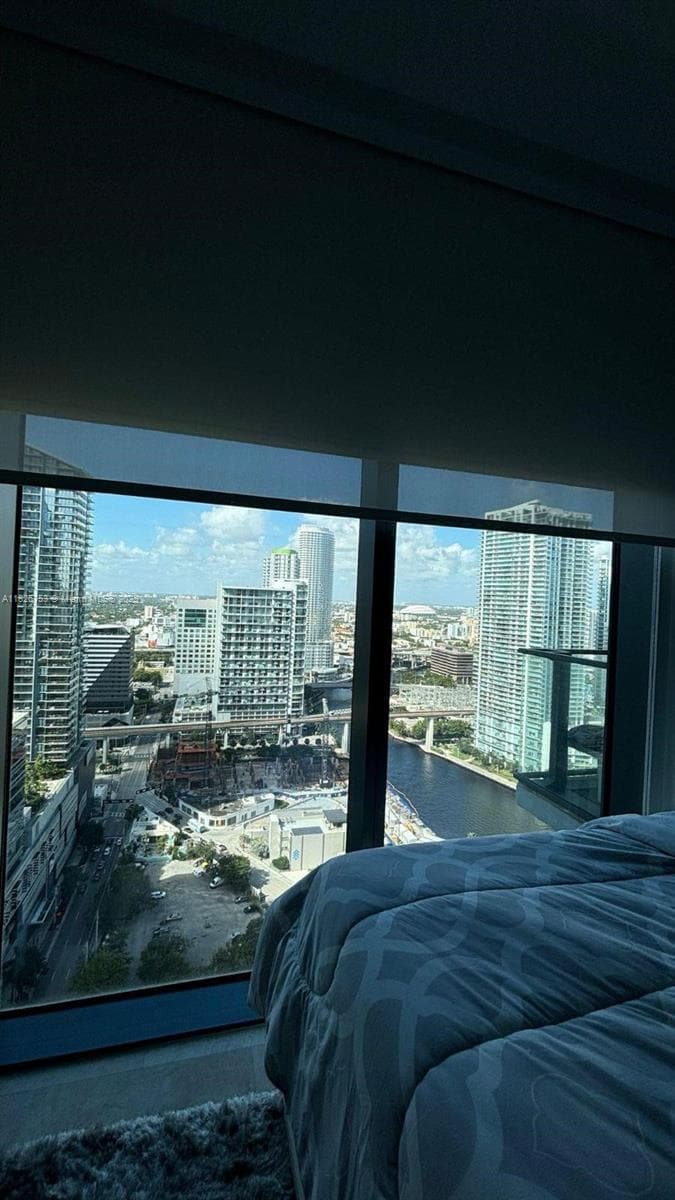 68 SE 6th St # 2804, Miami, FL 33131 photo 6