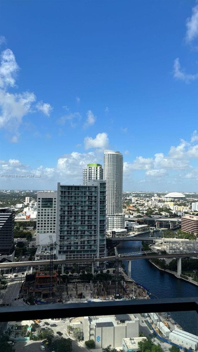 68 SE 6th St # 2804, Miami, FL 33131 photo 12