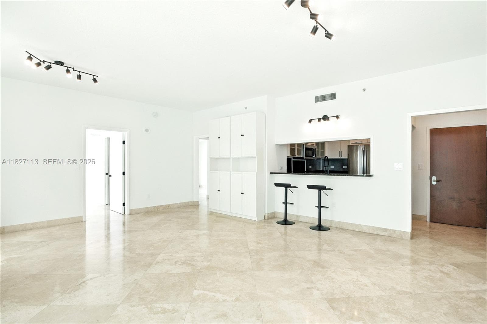 31 SE 5th St # 4021, Miami, FL 33131 photo 6