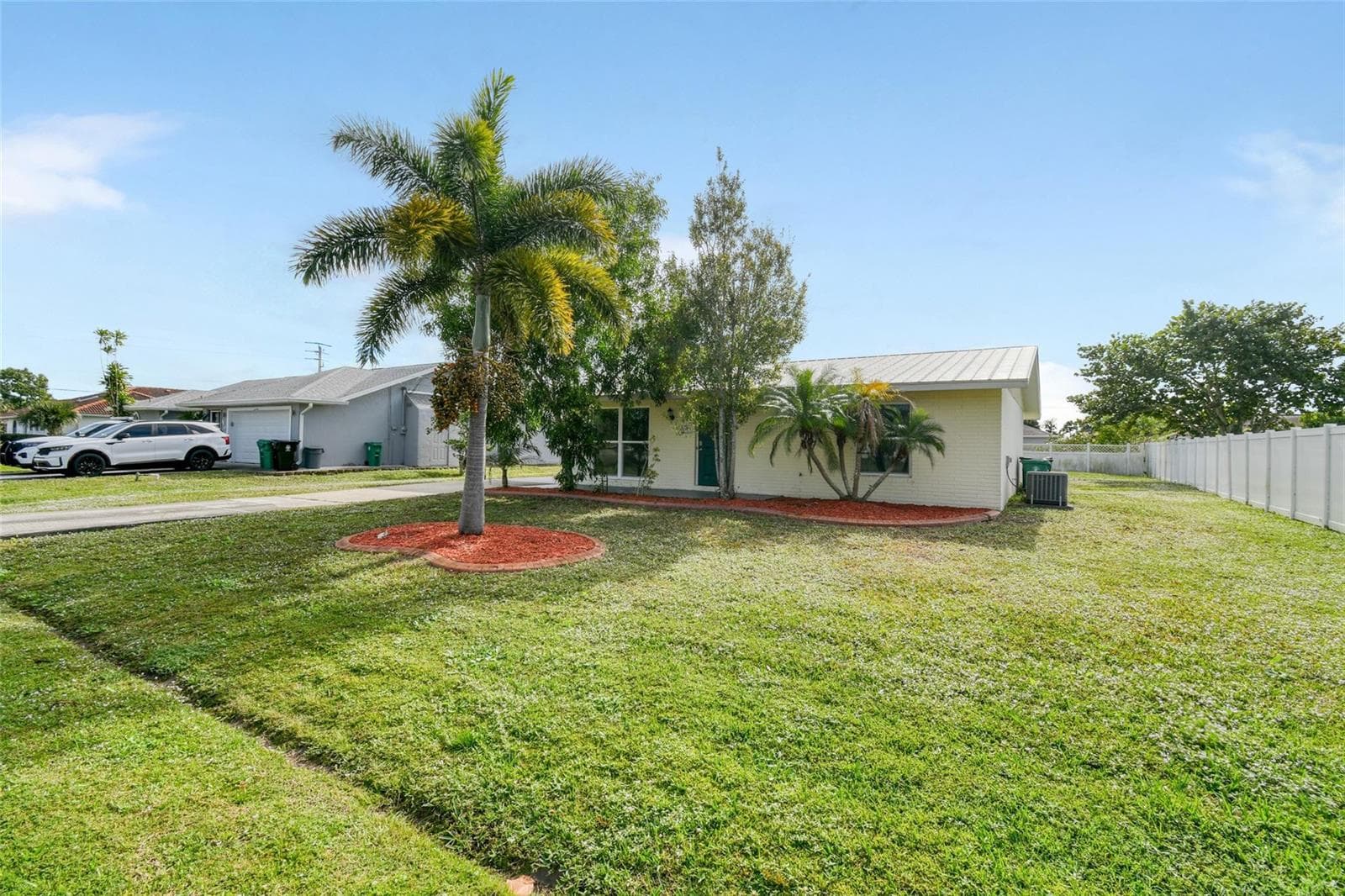 118 SW Ray Avenue, Port St. Lucie, FL 34983 photo 4