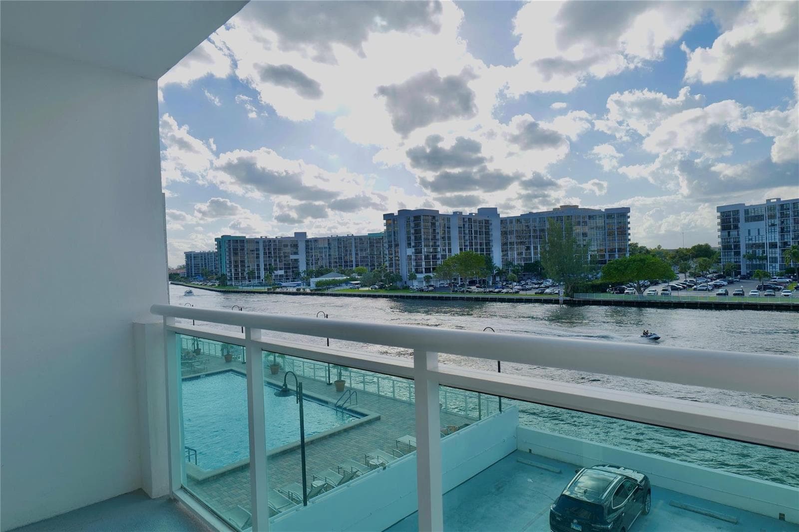 3000 S Ocean Drive # 312, Hollywood, FL 33019