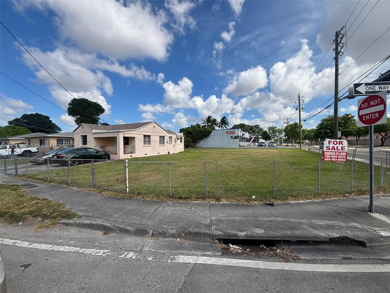 3186 NW 33rd St, Miami, FL 33142 photo 11