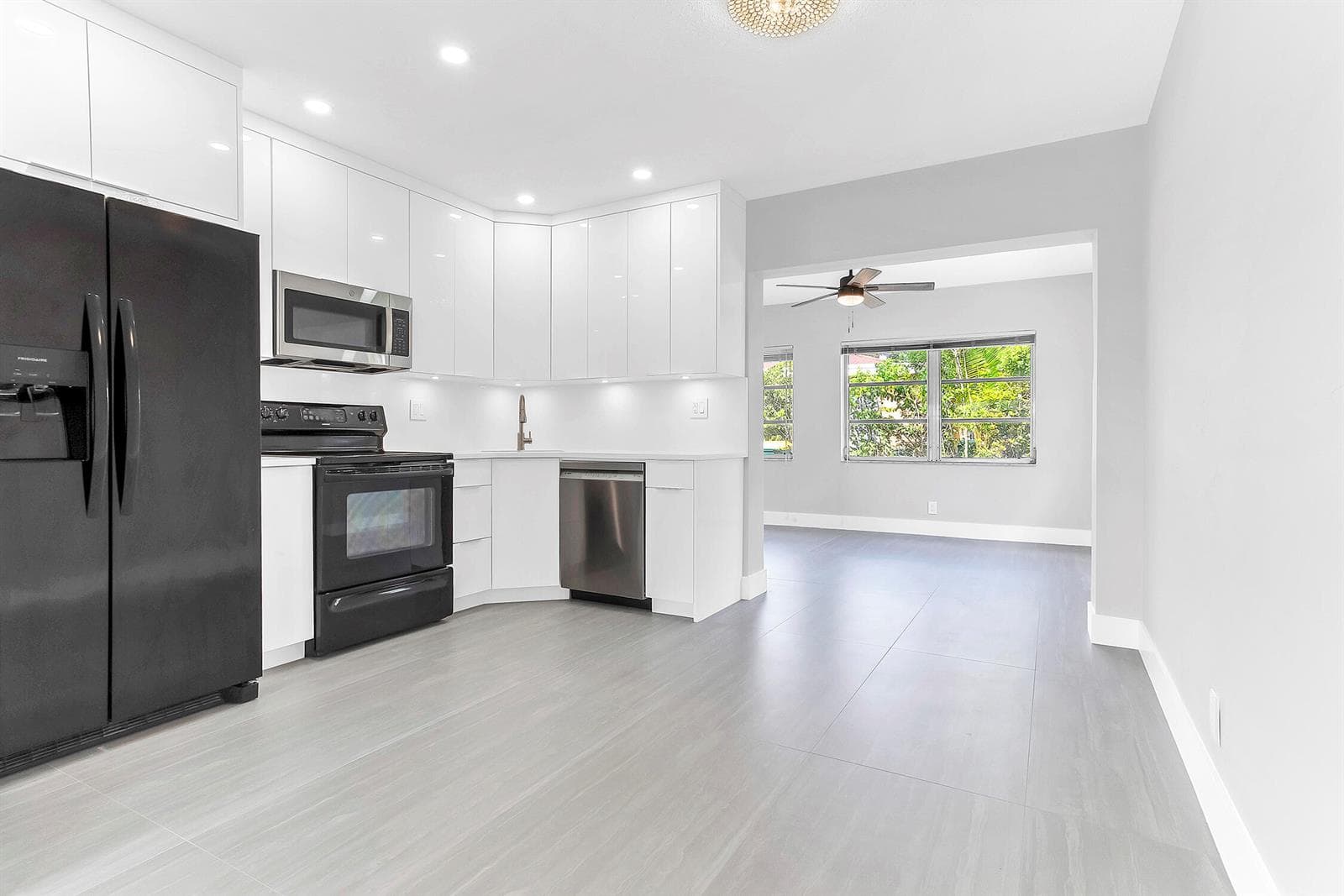 7609 NW 70 Avenue, Tamarac, FL 33321 photo 6