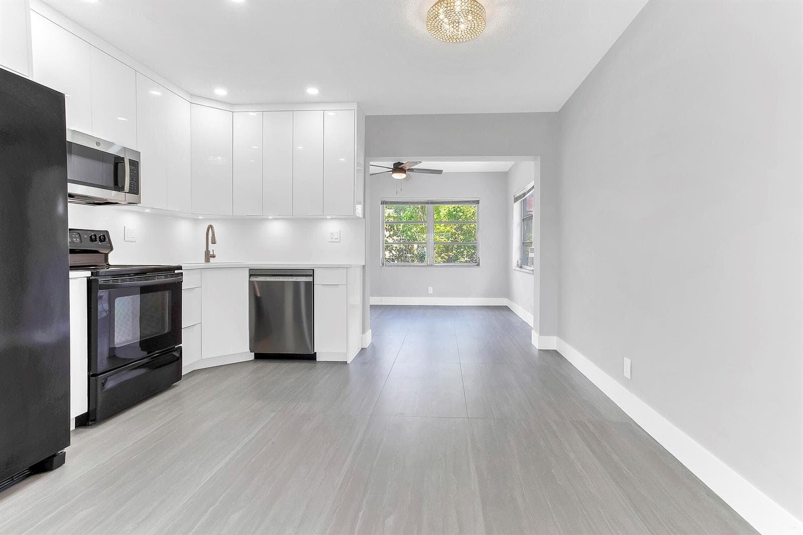 7609 NW 70 Avenue, Tamarac, FL 33321 photo 7