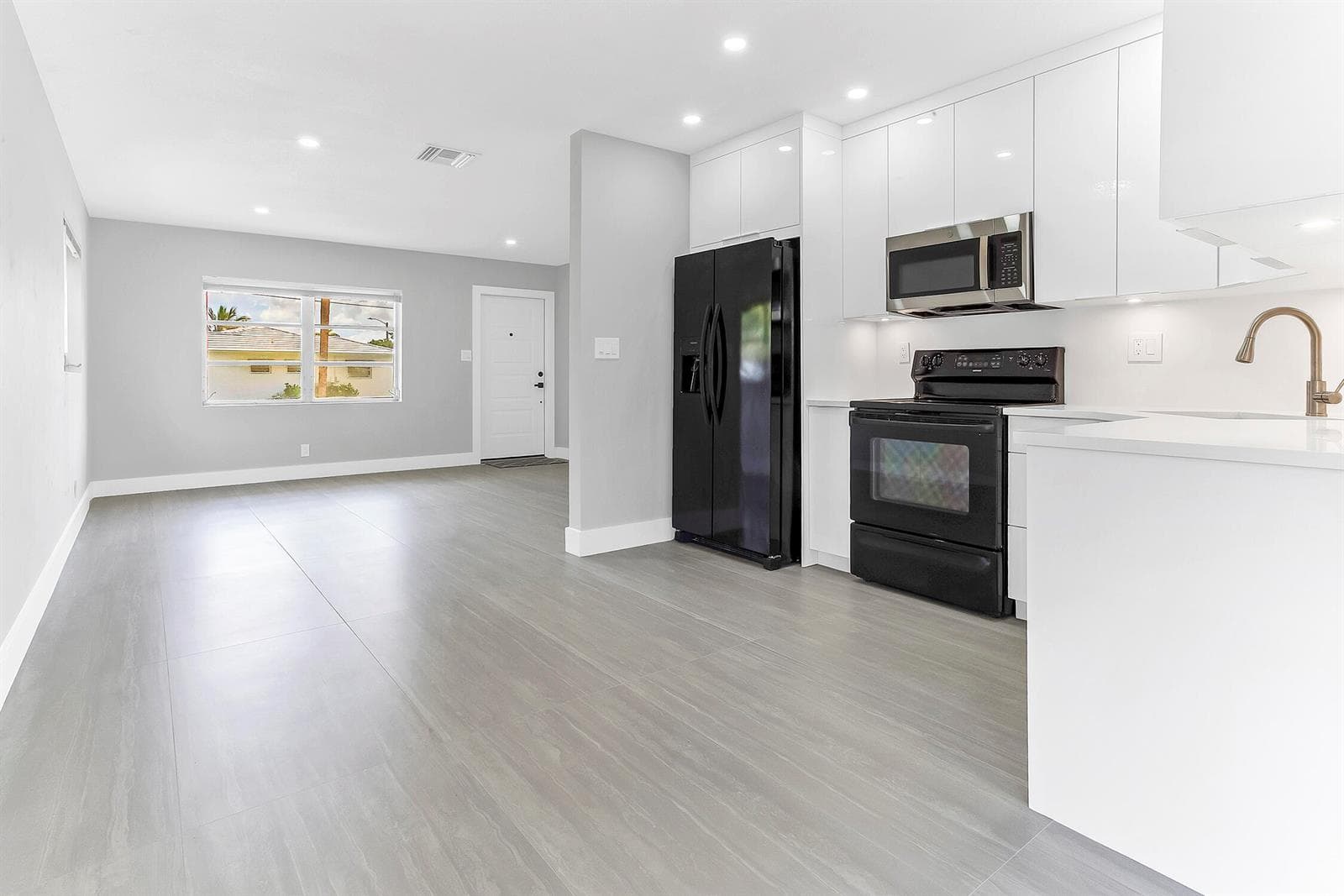 7609 NW 70 Avenue, Tamarac, FL 33321 photo 9
