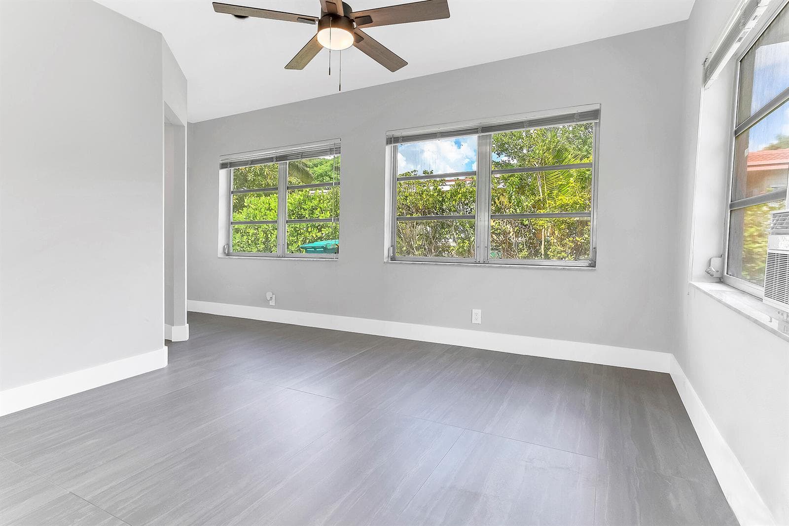 7609 NW 70 Avenue, Tamarac, FL 33321 photo 11